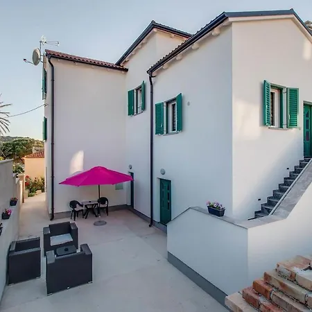 Studio 16555a Apartman *