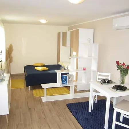 Studio 16555a Apartment Mali Losinj